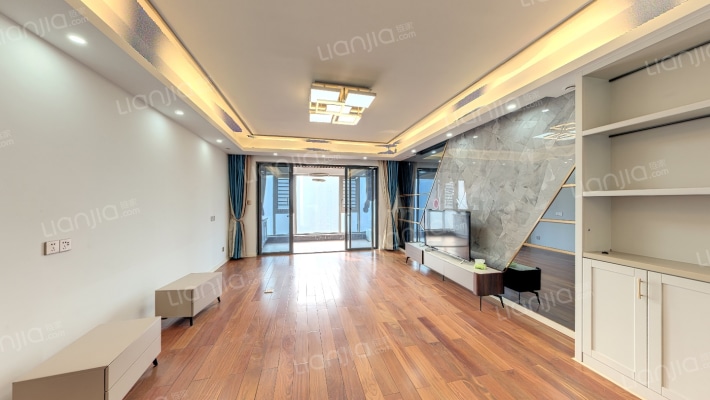 京武浪琴山二手房实景图