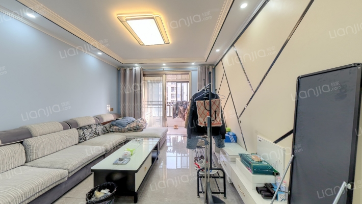 招商依云郡二手房实景图