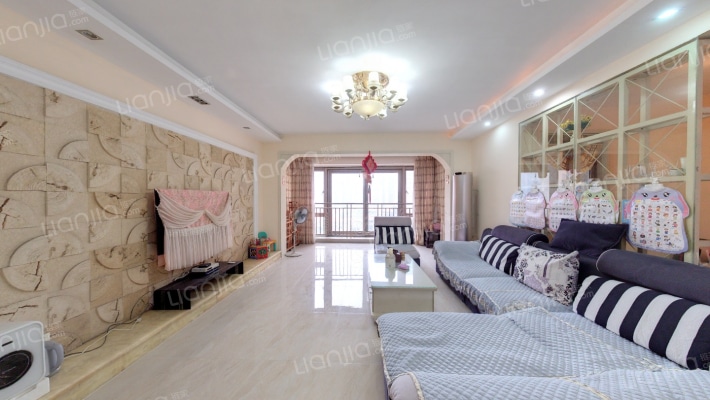 玫瑰园二手房实景图