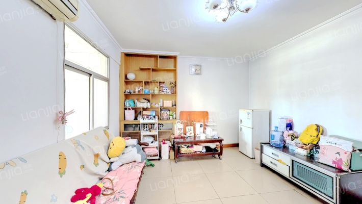 建设集团宿舍二手房实景图