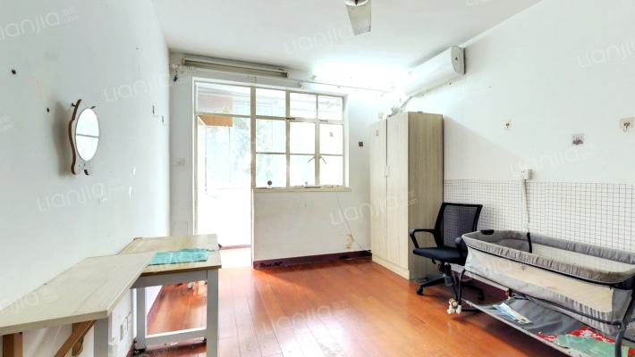 天山路1726弄二手房实景图