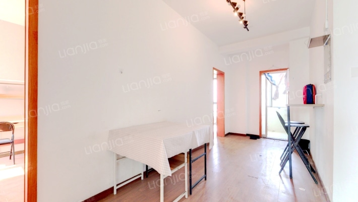 红街公寓二手房实景图