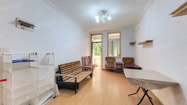 梅苑小区一期二手房实景图