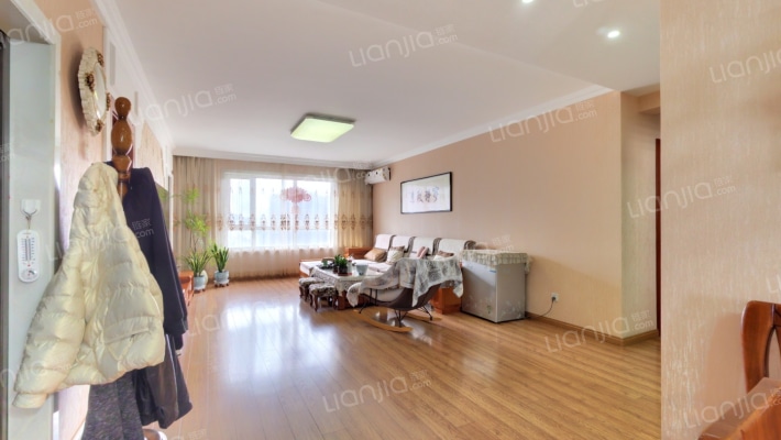 春城雅苑二手房实景图