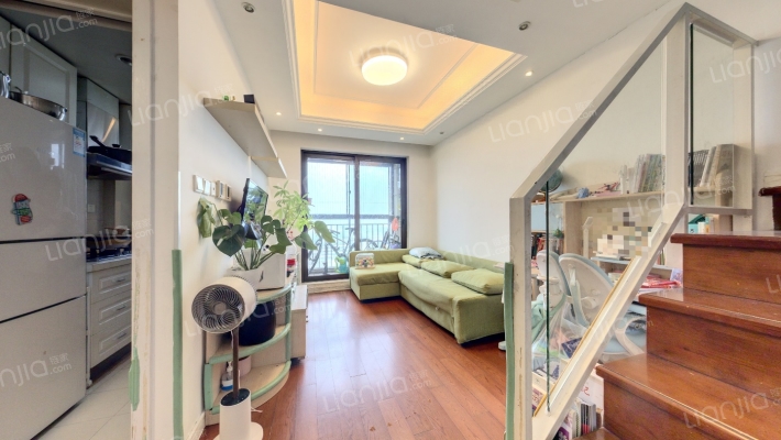 龙湖蔚澜香醍二手房实景图