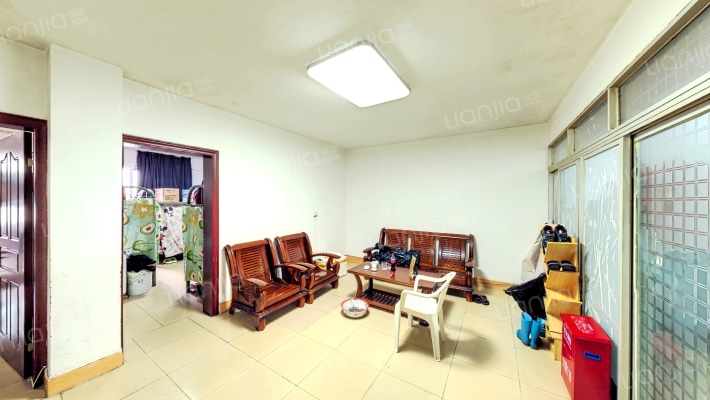 万隆花园2期二手房实景图