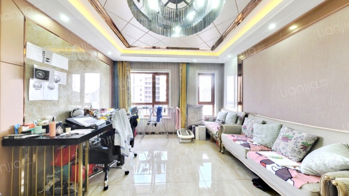 汇锦香槟湾二手房实景图