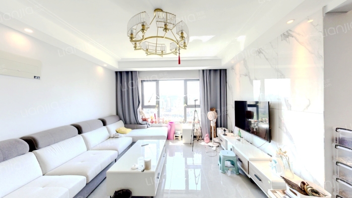 绿地中山华府丁香院二手房实景图