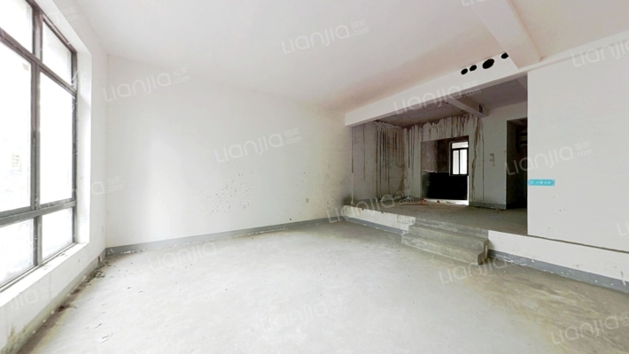 维多利亚D区二手房实景图