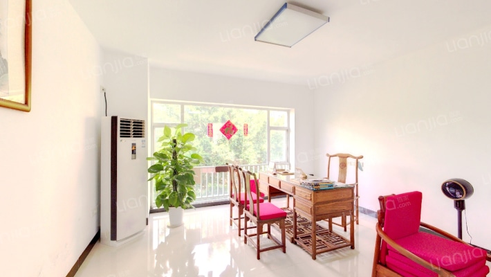 保利西街二手房实景图