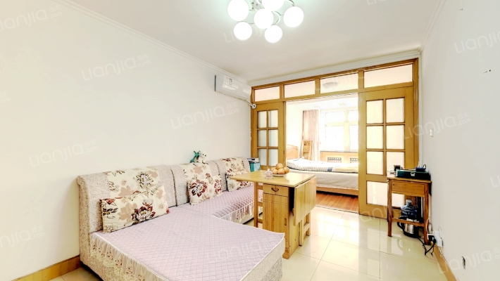 新亚花园二手房实景图