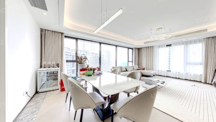 四季悦湖花园二手房实景图