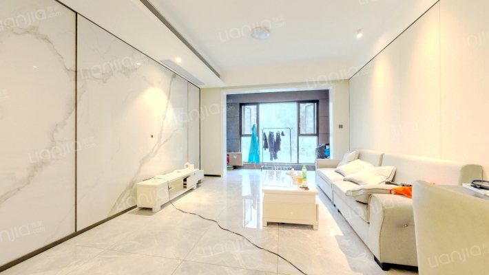 河畔府邸二手房实景图