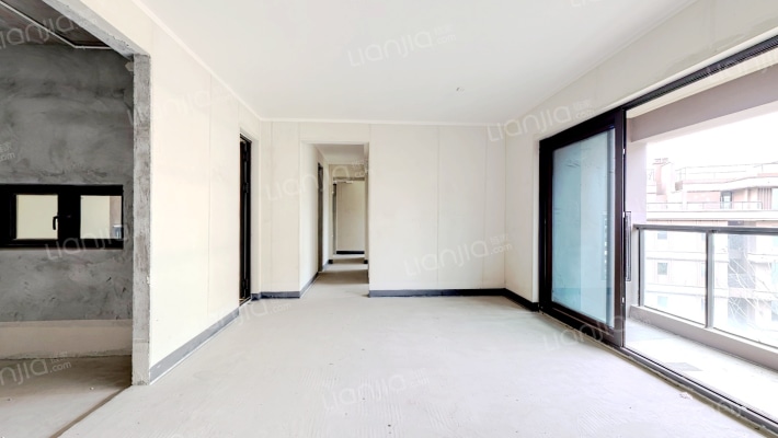 越秀悦映湖山悦玺二手房实景图