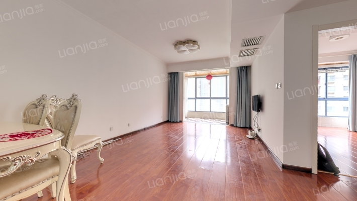 龙城铭园一期二手房实景图