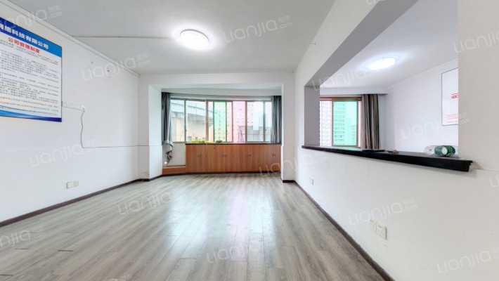 融信大厦二手房实景图