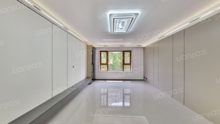 君悦豪庭B区二手房实景图