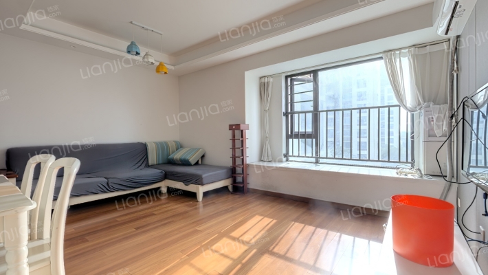 人居万新峰荟二手房实景图