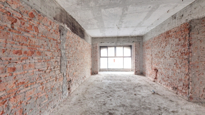 荣泰河庭C区二手房实景图