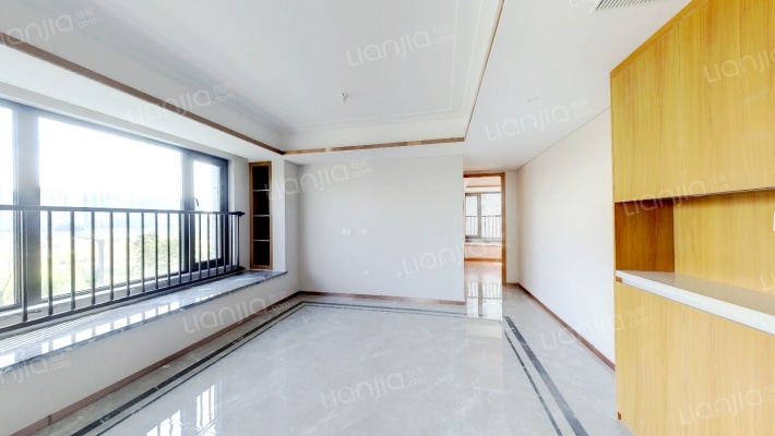 龙居华府二手房实景图