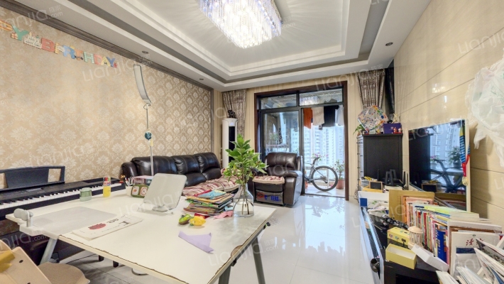 翡翠城五期二手房实景图