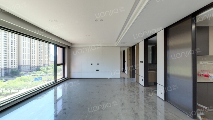 天空之镜二手房实景图