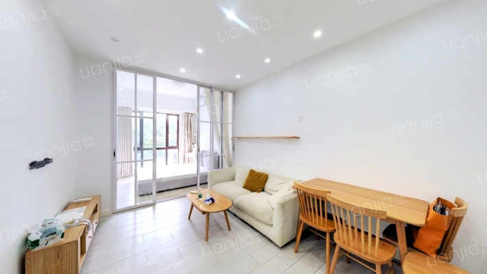 信和中央广场二手房实景图