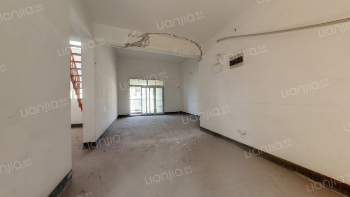 银翔翡翠谷A区二手房实景图