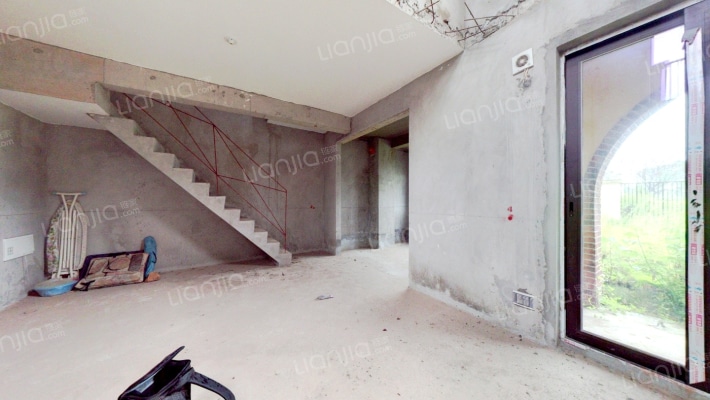 恒大云湖上郡观山悦6.1期二手房实景图