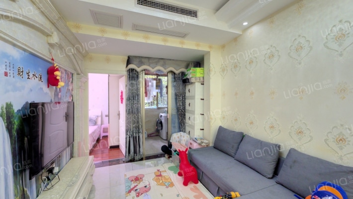 爱加欧郡2期二手房实景图