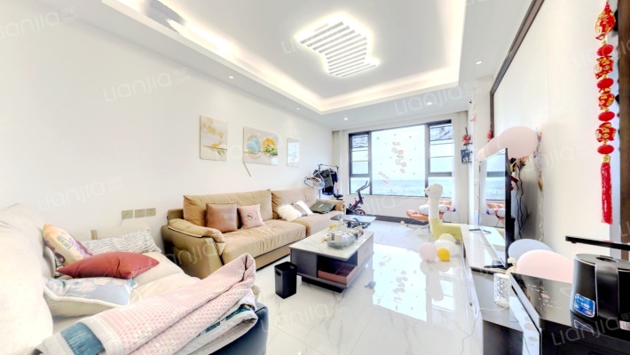 和裕晶河湾二手房实景图