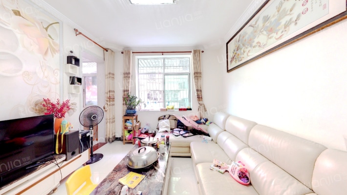 沿河小区二手房实景图