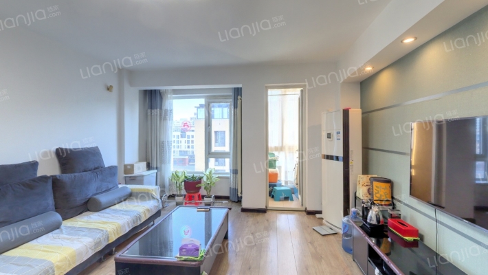 假日风景花园二手房实景图