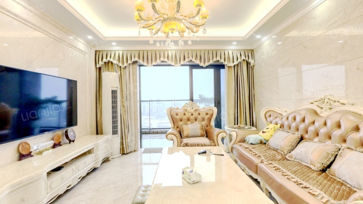 天骄峰景B区二手房实景图