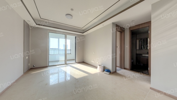 卓越维港二手房实景图