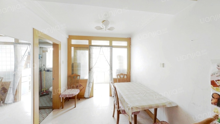 世秀新区二手房实景图