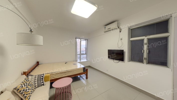 彩天名苑二手房实景图