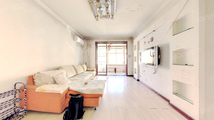 银通小区铁三局宿舍东院二手房实景图