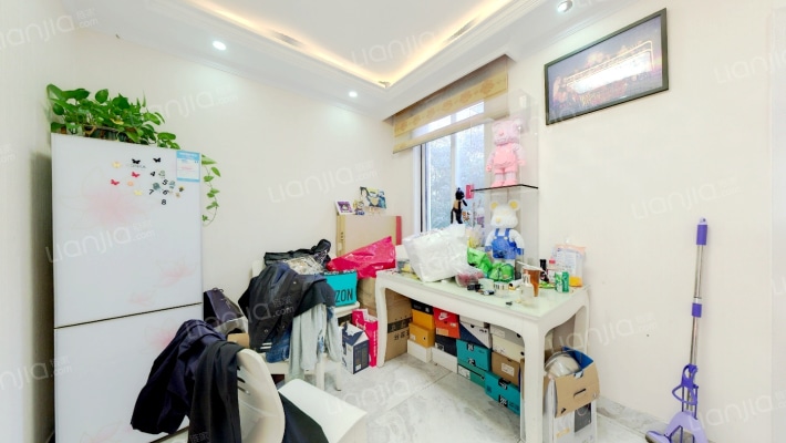 颜港三弄30号小区二手房实景图