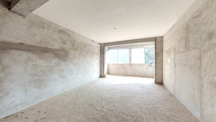 新湾里区新天家园二手房实景图