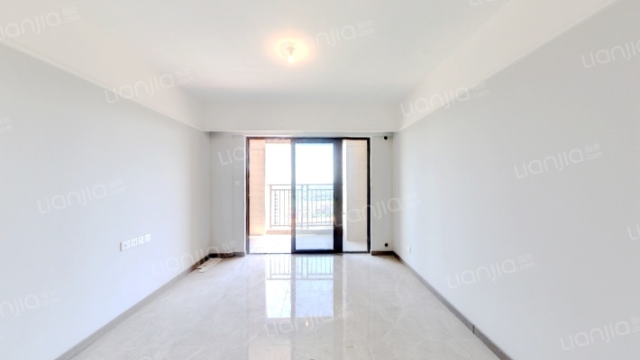 雅居乐融创三江府二手房实景图