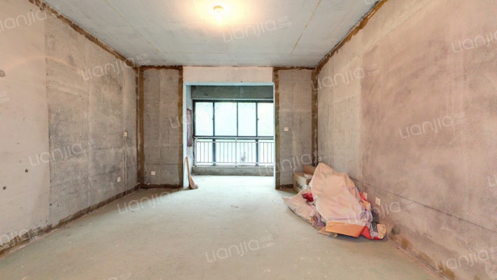 汽贸嘉苑二手房实景图