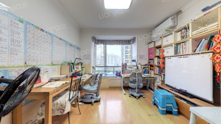 青春家园二手房实景图