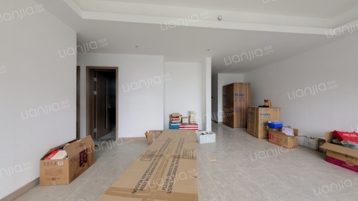 绿地卢浮公馆二手房实景图