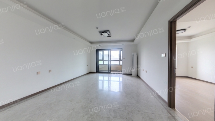 万科公园大道二手房实景图