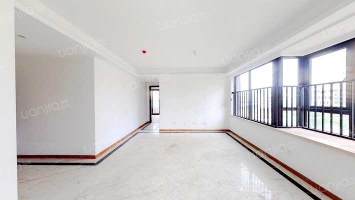 耀海苑南区二手房实景图