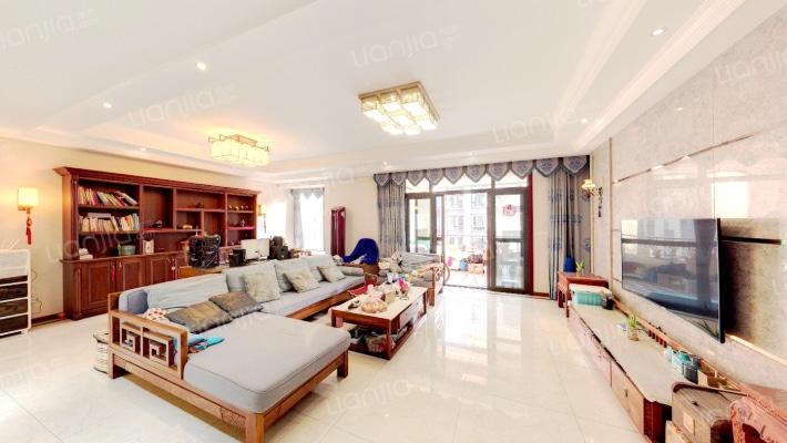 凤凰湾驭府二手房实景图