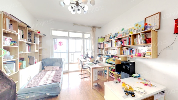 蓝谷地天域二手房实景图