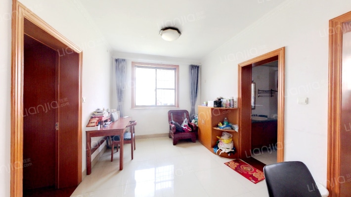 漕湖花园一区二手房实景图