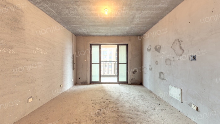 湘诚德峰小区A区二手房实景图